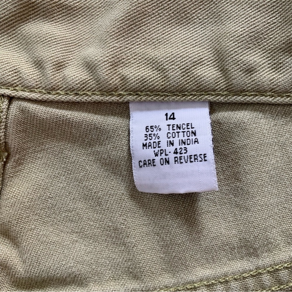 Levi’s Faded Olive Green Vintage Relaxed Fit High Waist 550 Jean Shorts - Picture 4 of 5
